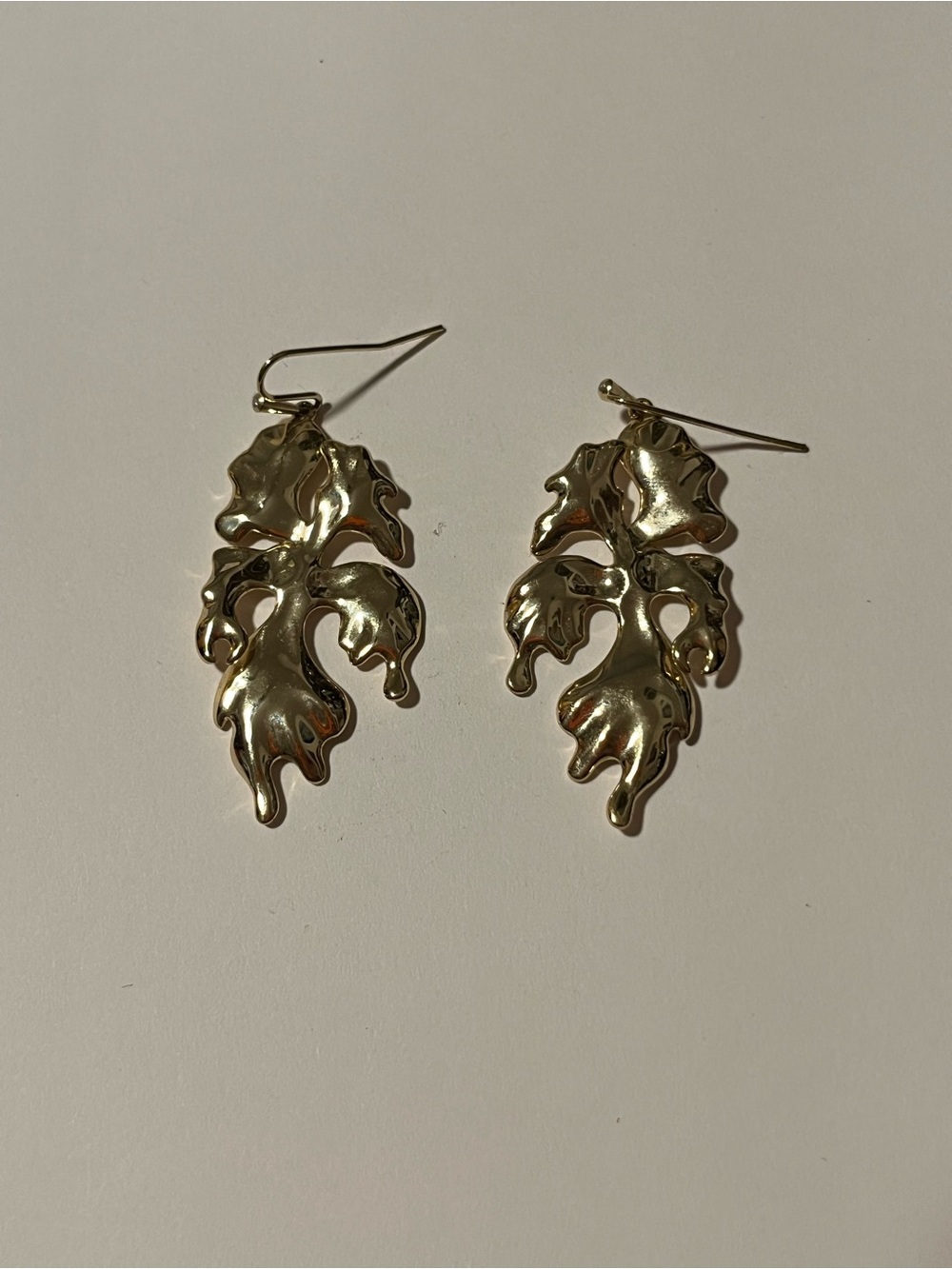 Kendra Scott Gold Organic Leaf Drop Earrings